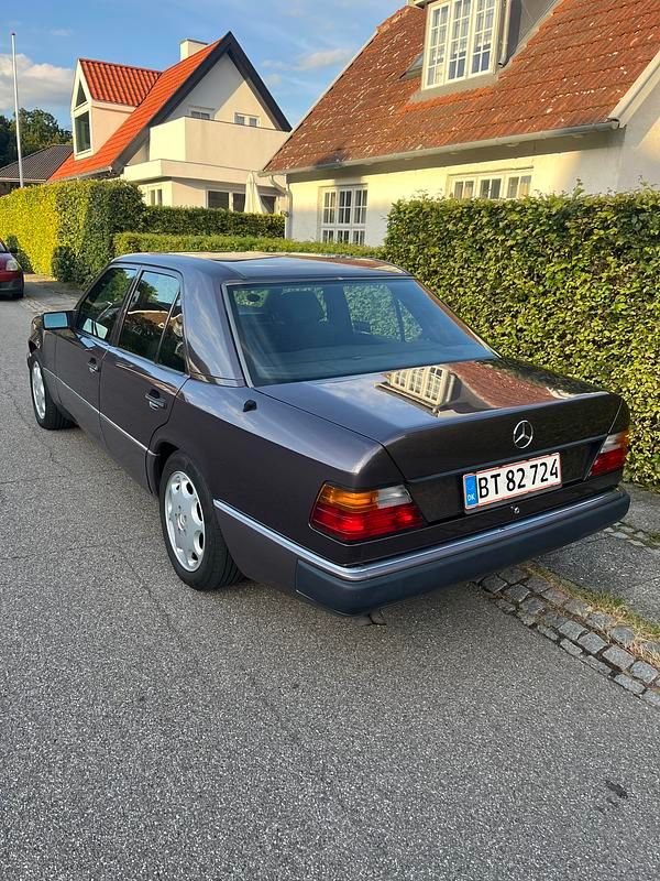 N/a Brugt 1992 Mercedes E260 Sedan | 67.500 kr. - Billede 1/4