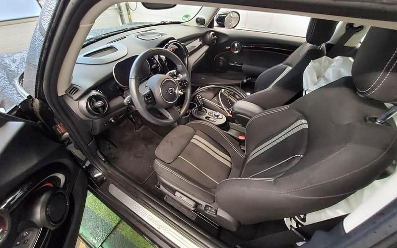 Brugt Mini Cooper SE Essential 135 kW (184 HK) 2023 Sort Hatchback