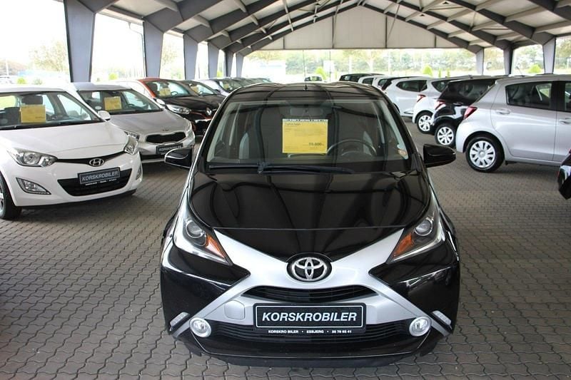 Brugt Toyota Aygo X-Black 69 HK (50 kW) 2016 Sortmetal Hatchback
