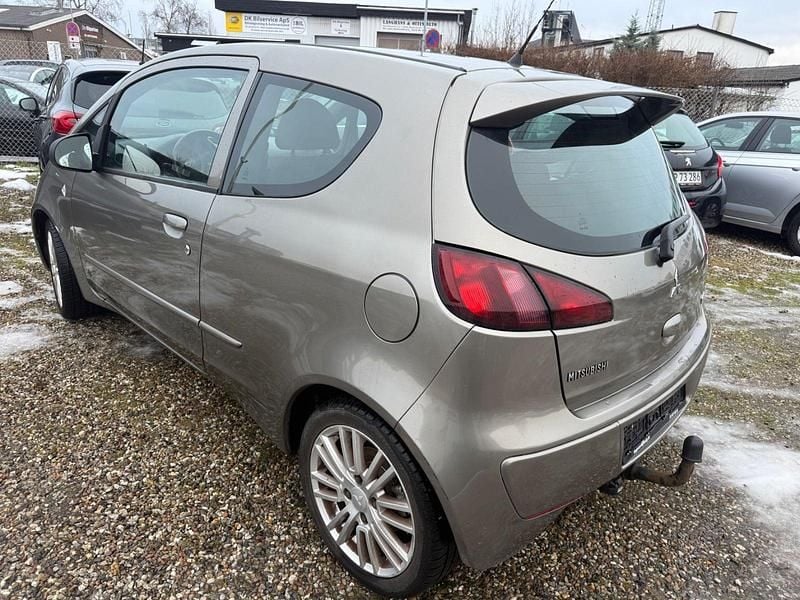Brugt Mitsubishi Colt 75 HK (55 kW) 2008 Beige Hatchback
