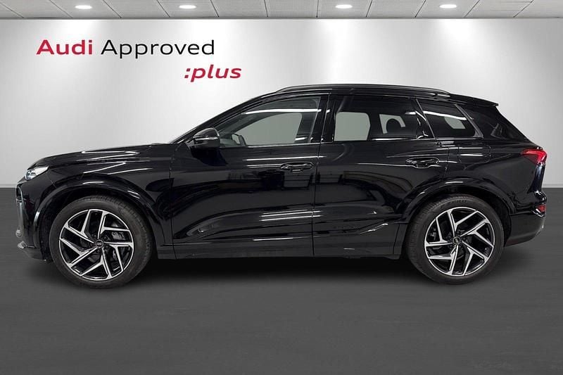 Ny Audi Q6 e-tron Performance 225 kW (306 HK) 2025 Sortmetal SUV