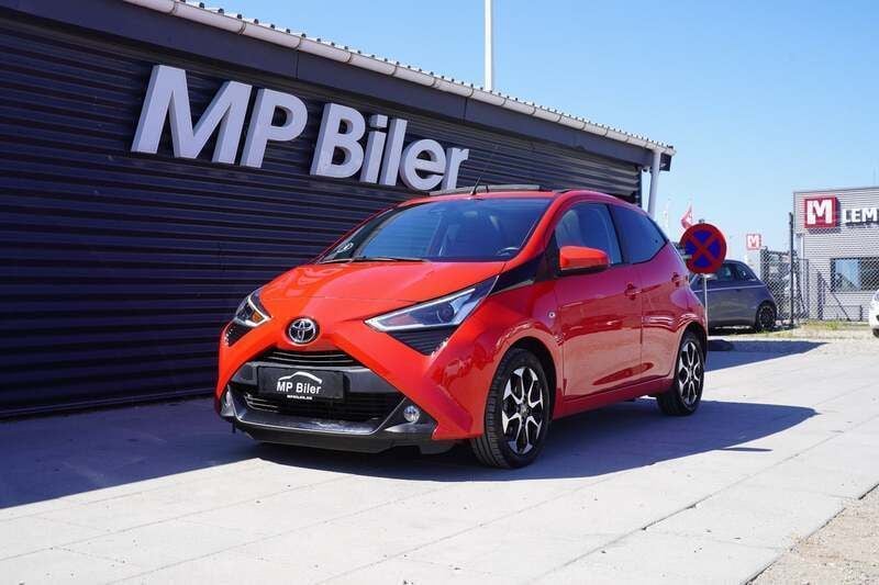 Rød Brugt 2020 Toyota Aygo x-sky Hatchback | 134.900 kr. (Fair pris) - Billede 1/4