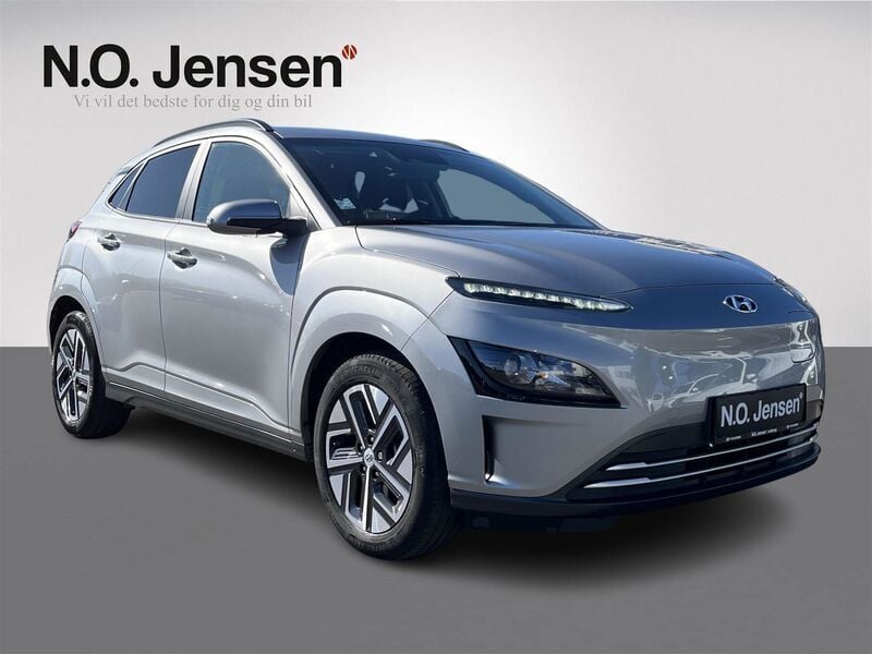 Farve ……………………………………………………………………. sølv metal Brugt 2022 Hyundai Kona Essential SUV | 139.900 kr. (God pris) - Billede 1/4