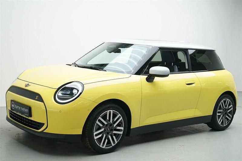 Brugt Mini Cooper SE Favoured 160 kW (218 HK) 2024 Gulmetal Hatchback