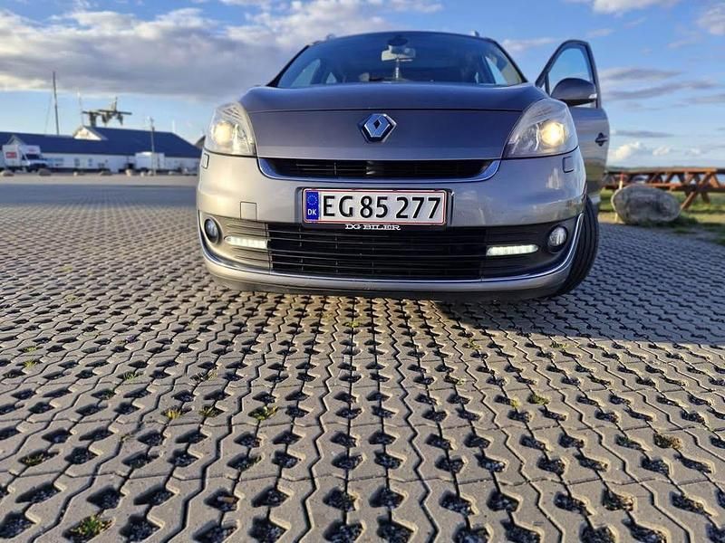 Brugt Renault Grand Scénic III 130 HK (95 kW) 2012 MPV