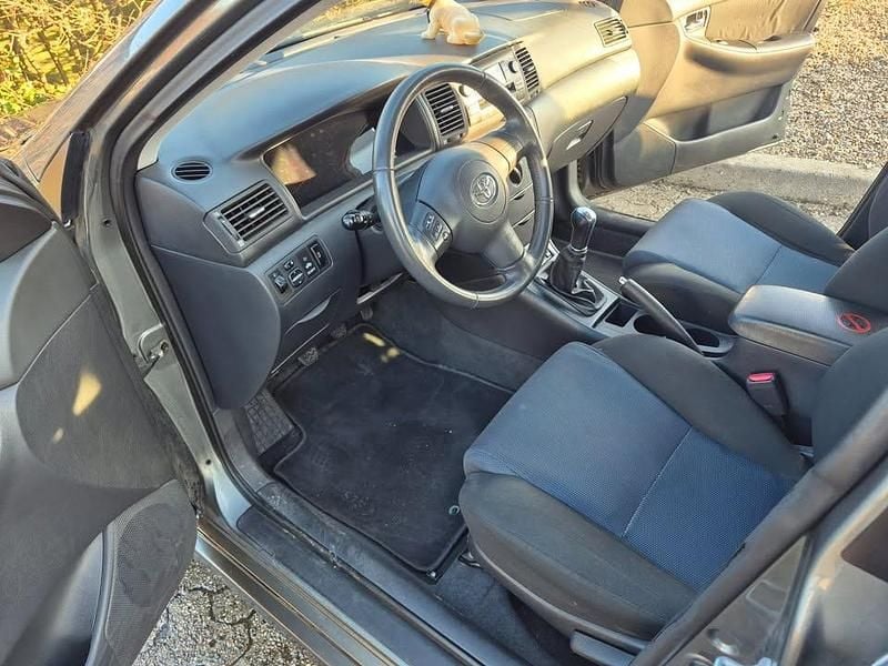 Brugt Toyota Corolla 110 HK (80 kW) 2005 Hatchback