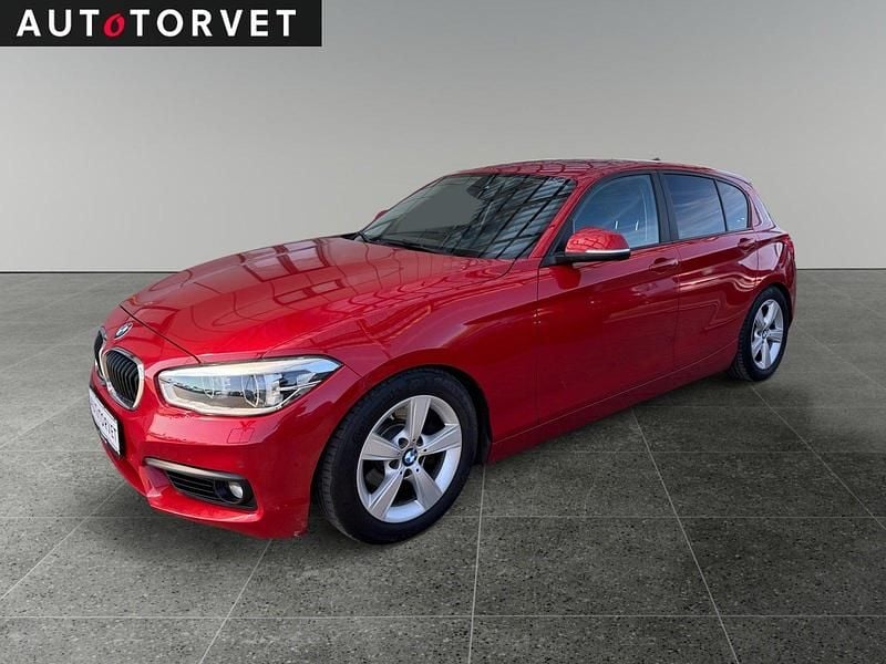 Rød Brugt 2018 BMW 120 Advantage Hatchback | 139.700 kr. (Fair pris) - Billede 1/4