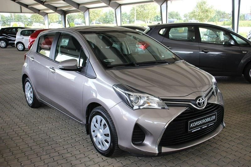 Koksmetal Brugt 2015 Toyota Yaris Edition Hatchback | 99.800 kr. (Fair pris) - Billede 1/4