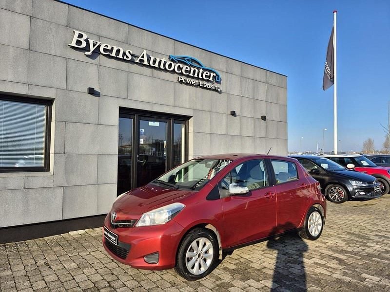 Rød Brugt 2013 Toyota Yaris Touch Hatchback | 34.900 kr. - Billede 1/4