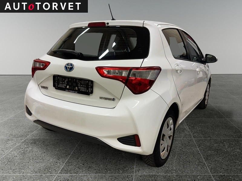 Brugt Toyota Yaris Hybrid H2 100 HK (73 kW) 2017 Hvid Hatchback