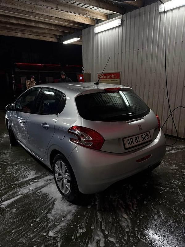 Brugt Peugeot 208 82 HK (60 kW) 2014 Grå Hatchback
