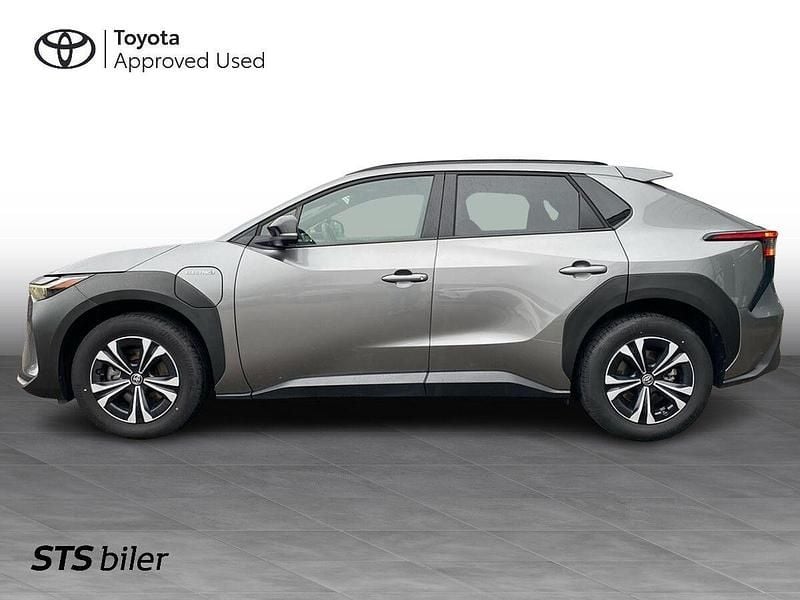 Brugt Toyota bZ4X Active 150 kW (204 HK) 2023 Grå metallak SUV