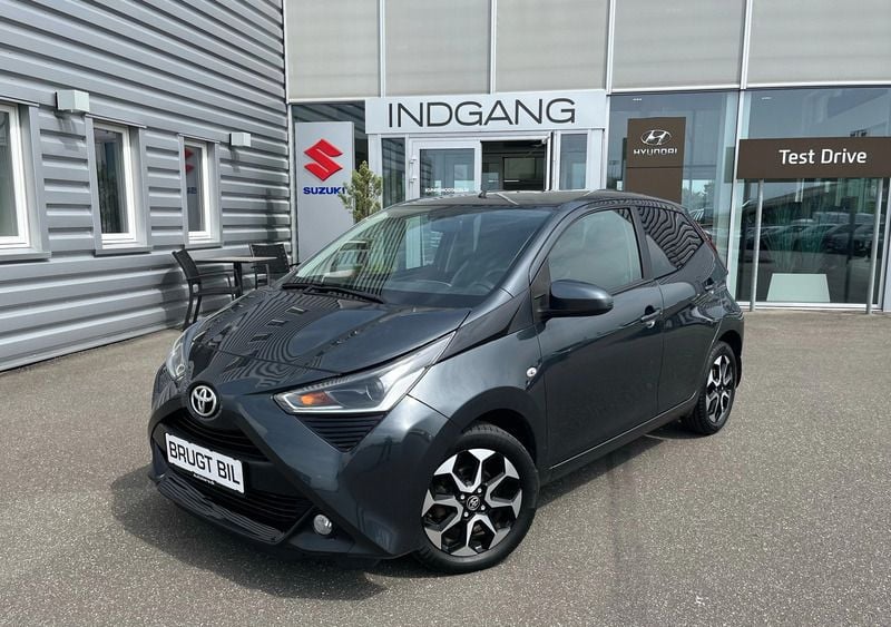 Electro gray Brugt 2020 Toyota Aygo x-press Hatchback | 84.900 kr. (Fair pris) - Billede 1/4