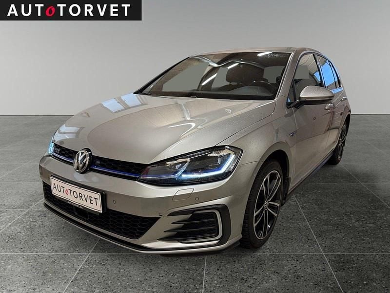 Champagnemetal Brugt 2020 VW Golf VII GTE Hatchback | 149.700 kr. (God pris) - Billede 1/4