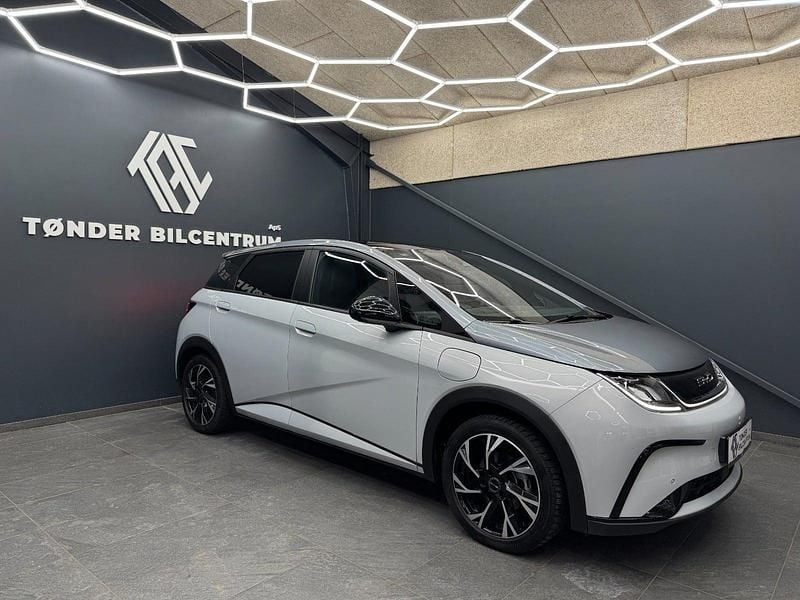 Brugt BYD Dolphin Design 150 kW (204 HK) 2024 Hvid Hatchback