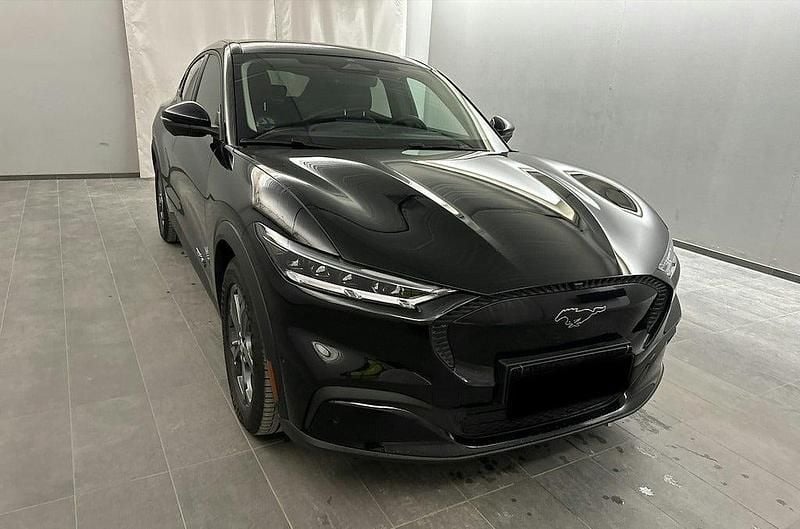Sortmetal Brugt 2022 Ford Mustang Mach-E Extended Range SUV | 249.700 kr. (God pris) - Billede 1/4