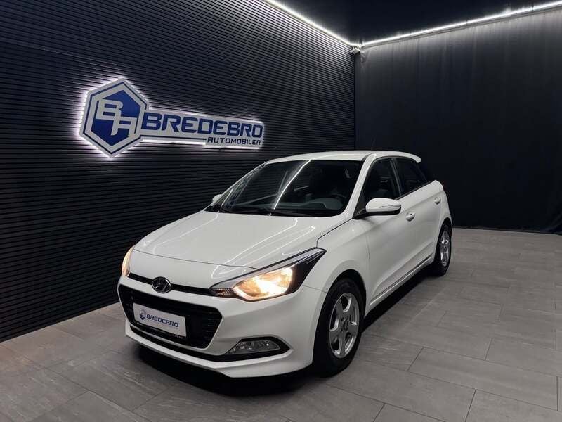 Hvid Brugt 2016 Hyundai i20 Trend Hatchback | 74.500 kr. (God pris) - Billede 1/4