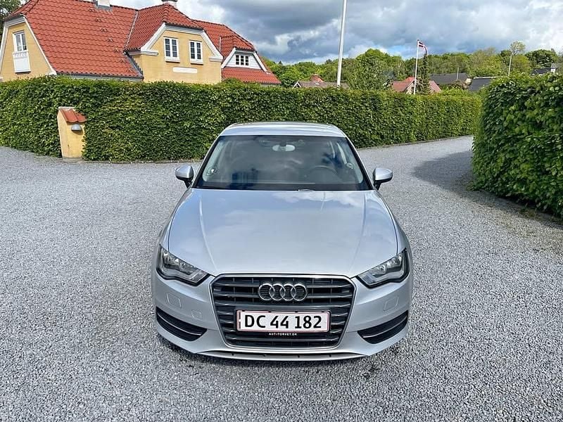 Grå Brugt 2014 Audi A3 Sportback Hatchback | 90.000 kr. (Fair pris) - Billede 1/4