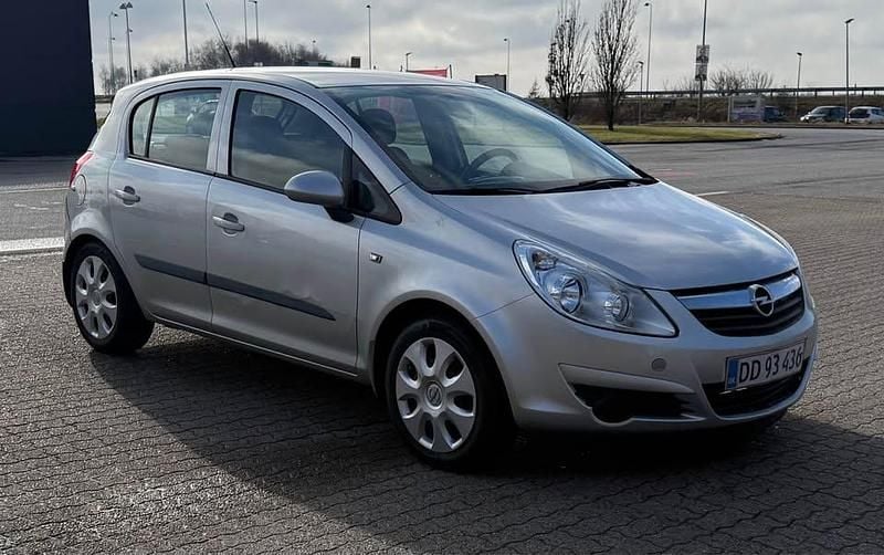 Brugt Opel Corsa 65 HK (47 kW) 2010 Hatchback