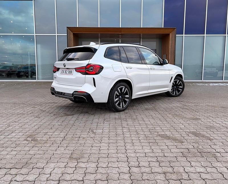 Brugt BMW iX3 M Sport 210 kW (286 HK) 2023 Hvidmetal SUV
