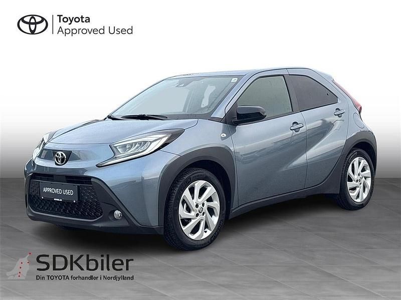 1k3celestite grey Ny 2025 Toyota Aygo X Active SUV | 159.900 kr. (Fair pris) - Billede 1/3