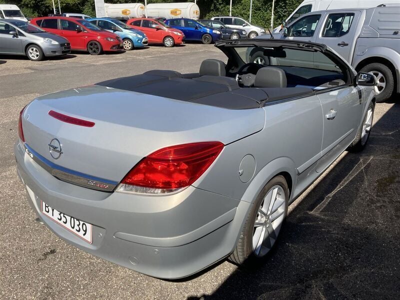 Brugt Opel Astra Cabriolet 200 HK (147 kW) 2008 Sølvmetal Cabriolet