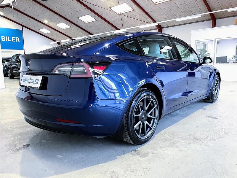 Brugt Tesla Model 3 Standard Range Plus 239 kW (325 HK) 2021 Sedan
