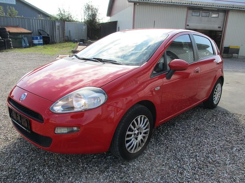 Brugt Fiat Punto S 69 HK (50 kW) 2014 Rød Hatchback