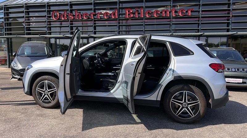 Brugt Mercedes EQA250 AMG line 139 kW (190 HK) 2023 Sølvmetal SUV