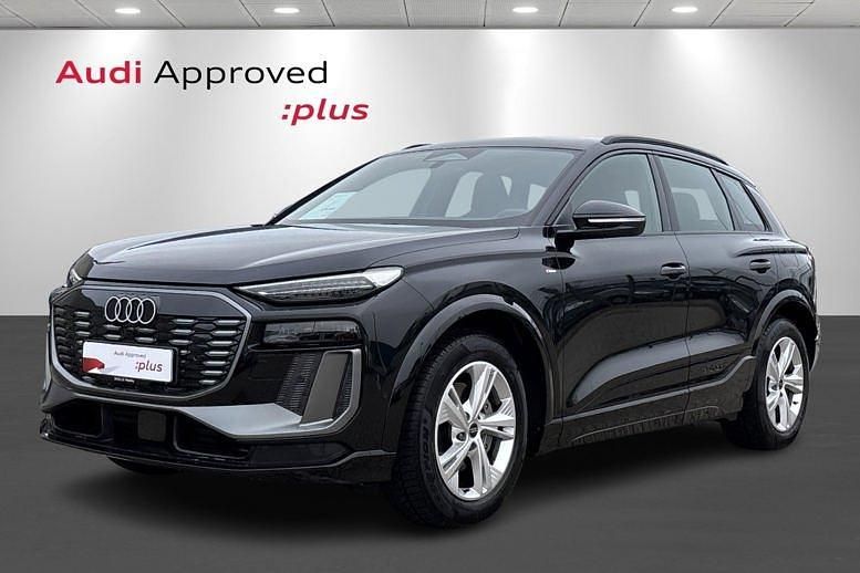 Sortmetal Brugt 2025 Audi Q6 e-tron Performance SUV | 659.900 kr. (Fair pris) - Billede 1/4