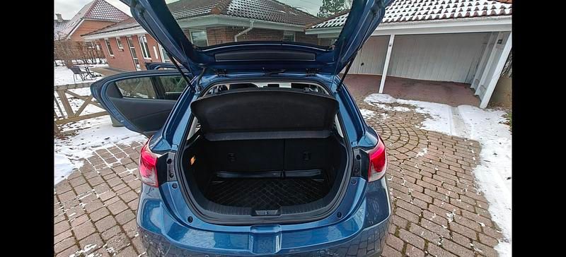 Brugt Mazda 2 Edition 90 HK (66 kW) 2018 Blå Hatchback