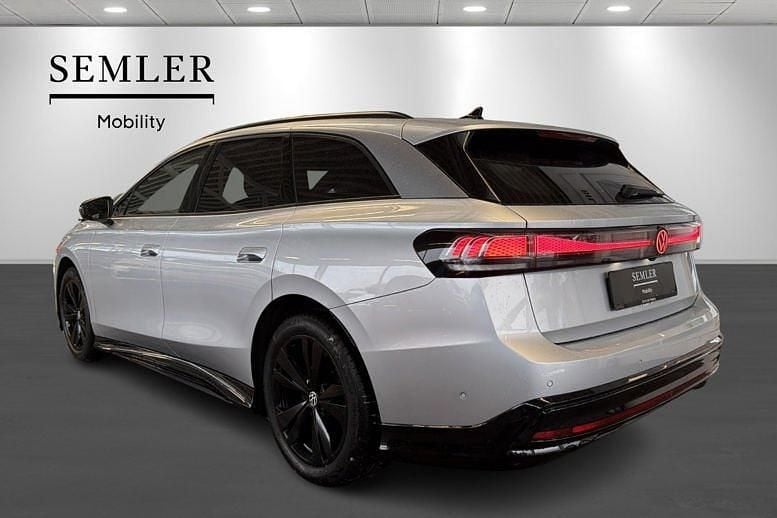 Brugt VW ID.7 Style 210 kW (286 HK) 2025 Sølvmetal Stationcar