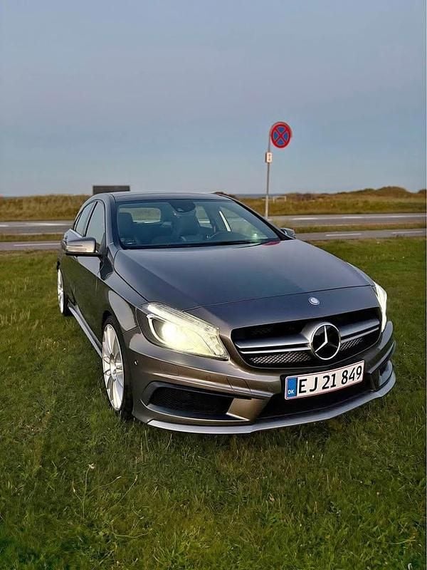 Brugt 2014 Mercedes A45 AMG AMG Hatchback | 128.990 kr. - Billede 1/4