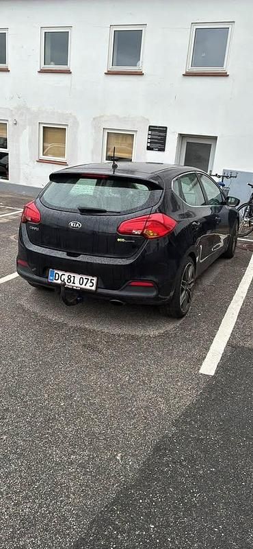 Brugt Kia Ceed 128 HK (94 kW) 2013 Sort Hatchback