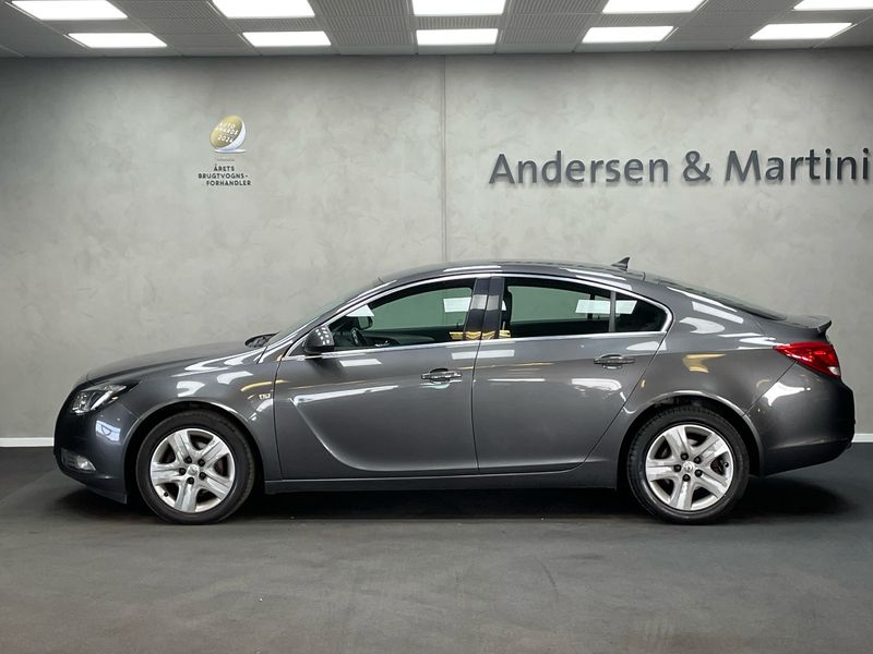 Brugt Opel Insignia Edition 130 HK (95 kW) 2012 Technical grey, metallic Hatchback