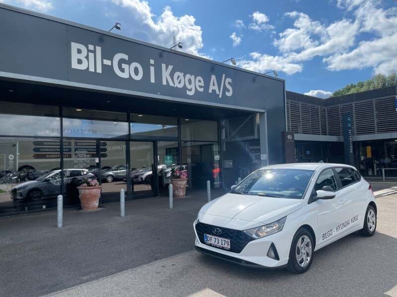 Hvid Brugt 2022 Hyundai i20 Essential Hatchback | 159.900 kr. (Fair pris) - Billede 1/4