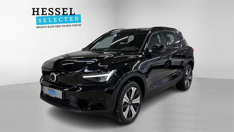 Onyx black metallic Brugt 2023 Volvo XC40 Core SUV | 217.900 kr. (God pris) - Billede 1/4