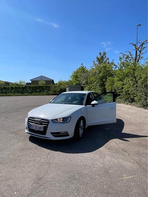 Hvid Brugt 2014 Audi A3 S-Line Hatchback | 97.000 kr. (Fair pris) - Billede 1/4