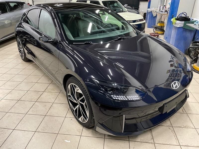 Mørkblåmetal Brugt 2024 Hyundai Ioniq 6 Ultimate Sedan | 289.900 kr. (Fair pris) - Billede 1/3