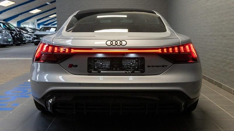 Brugt Audi e-tron GT quattro 439 kW (598 HK) 2021 Sølvmetal Sedan