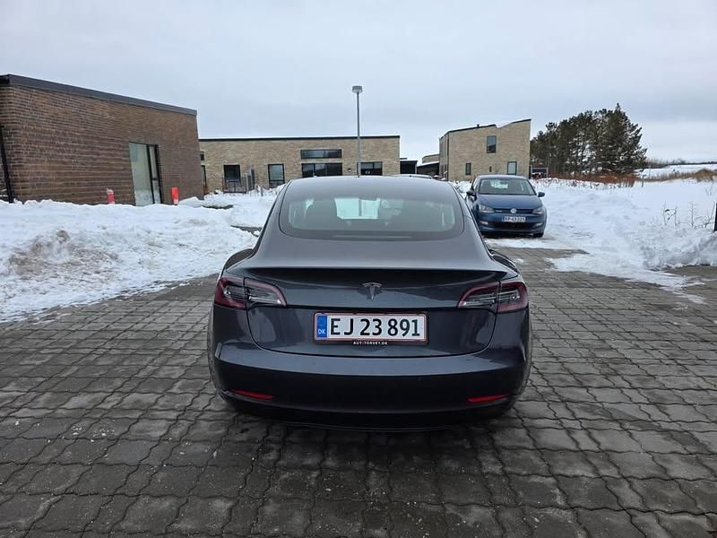 Brugt Tesla Model 3 Standard Range Plus 239 kW (325 HK) 2020 Grå Sedan