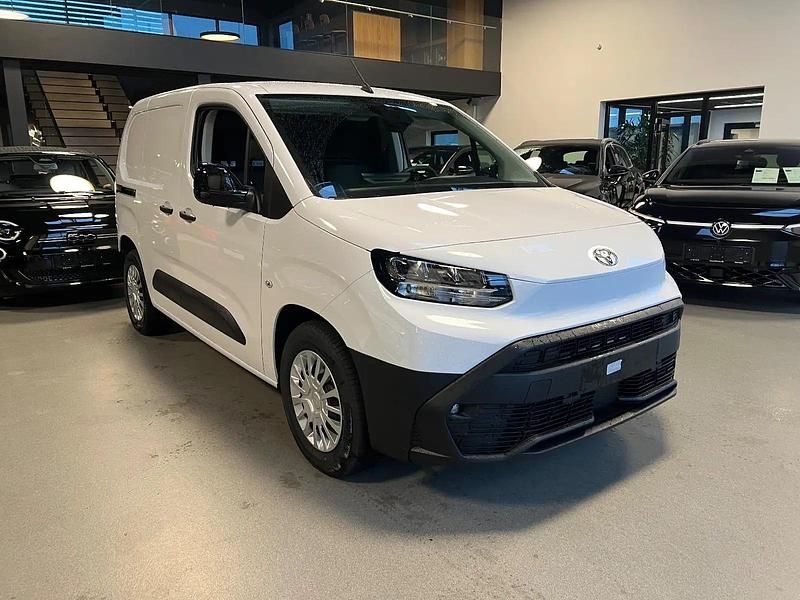 Ny Toyota Proace City City 100 kW (136 HK) 2025 Hvid MPV