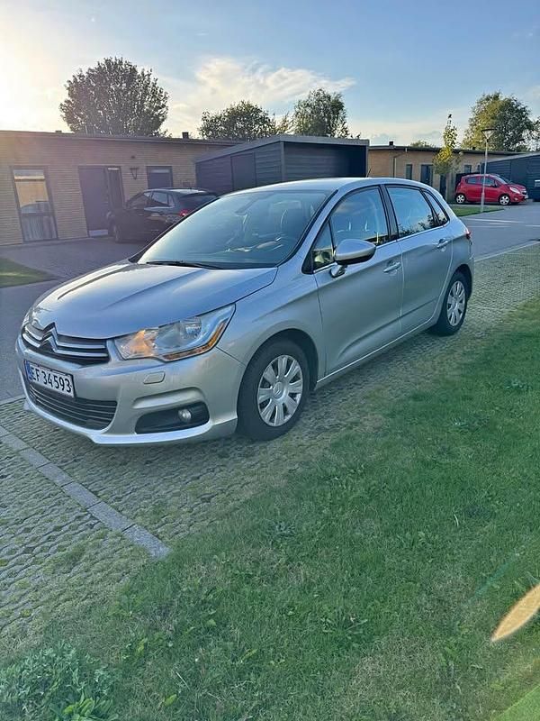 Grå Brugt 2013 Citroën C4 Hatchback | 34.000 kr. (Fair pris) - Billede 1/4