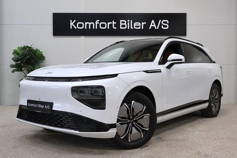 Hvidmetal Brugt 2024 XPENG G9 SUV | 374.800 kr. (Fair pris) - Billede 1/4