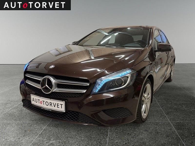 Brunmetal Brugt 2014 Mercedes A200 Hatchback | 109.700 kr. (God pris) - Billede 1/4