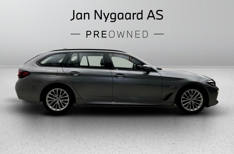Brugt BMW 530e M Sport 292 HK (214 kW) 2023 Gråmetal Stationcar