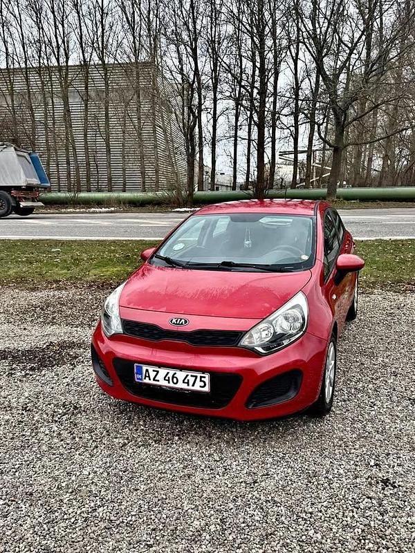 Brugt Kia Rio 84 HK (61 kW) 2013 Rød MPV
