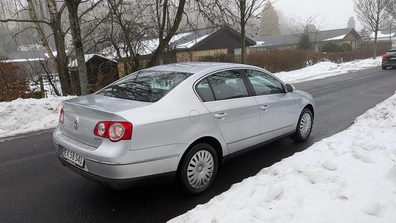 Brugt VW Passat Comfortline 200 HK (147 kW) 2006 Sølvmetal Sedan