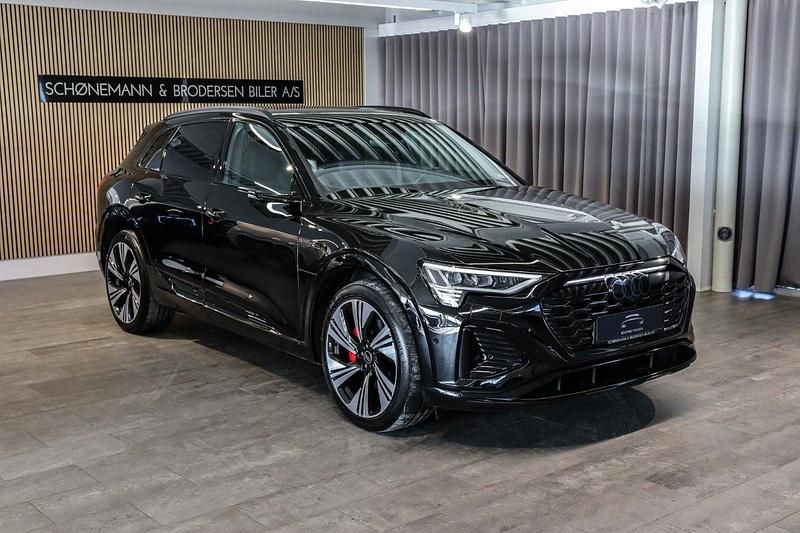 Sortmetal Brugt 2023 Audi Q8 e-tron Black Edition SUV | 599.900 kr. (Fair pris) - Billede 1/4