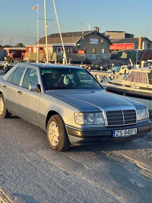 Brugt Mercedes E220 150 HK (110 kW) 1993 Sedan